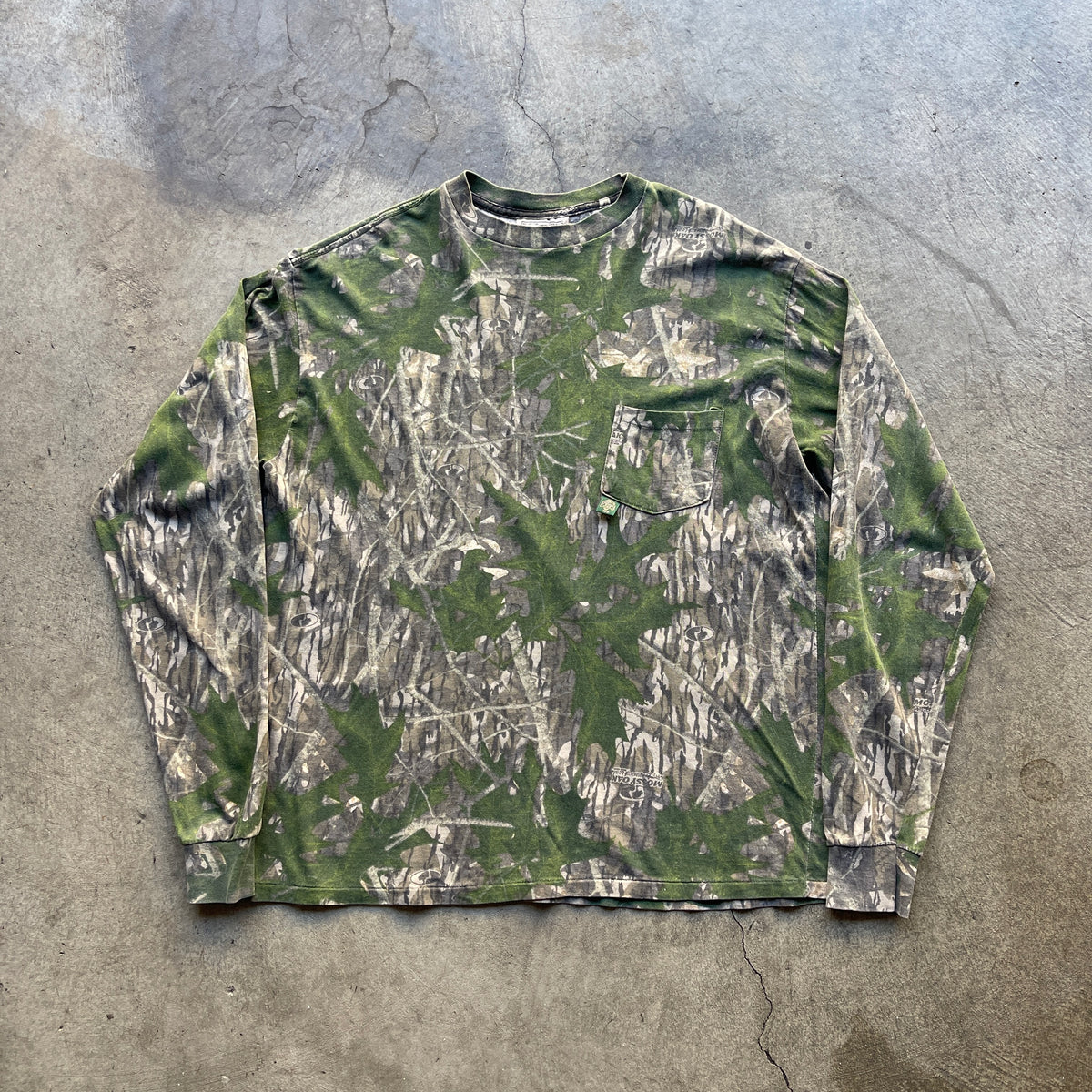 1990s Mossy Oak Camo Long Sleeve Tee